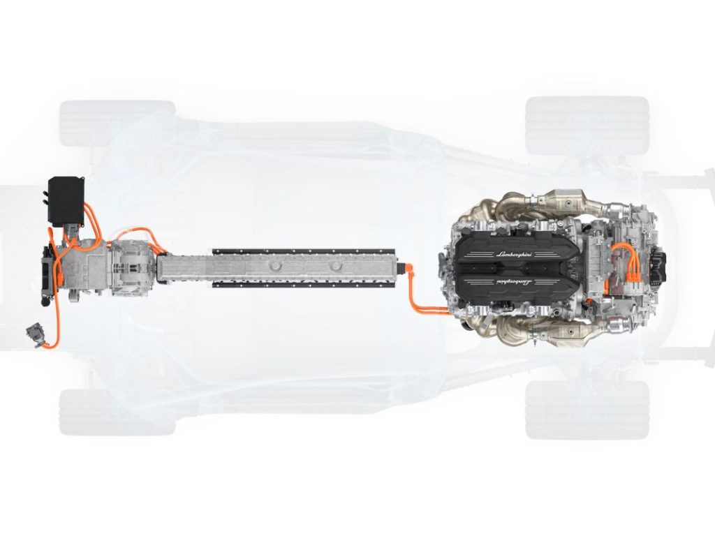 Lamborghini LB744: así es la mecánica híbrida que usará el futuro Aventador 2 Motor16 2023 Lamborghini LB744. Imagen radiografía superior.