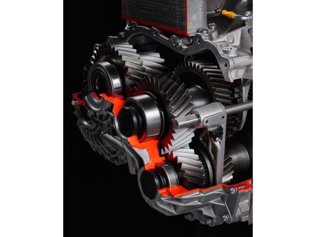 Lamborghini LB744: así es la mecánica híbrida que usará el futuro Aventador 9 Motor16 2023 lamborghini lb744 mecanica 2 Motor16