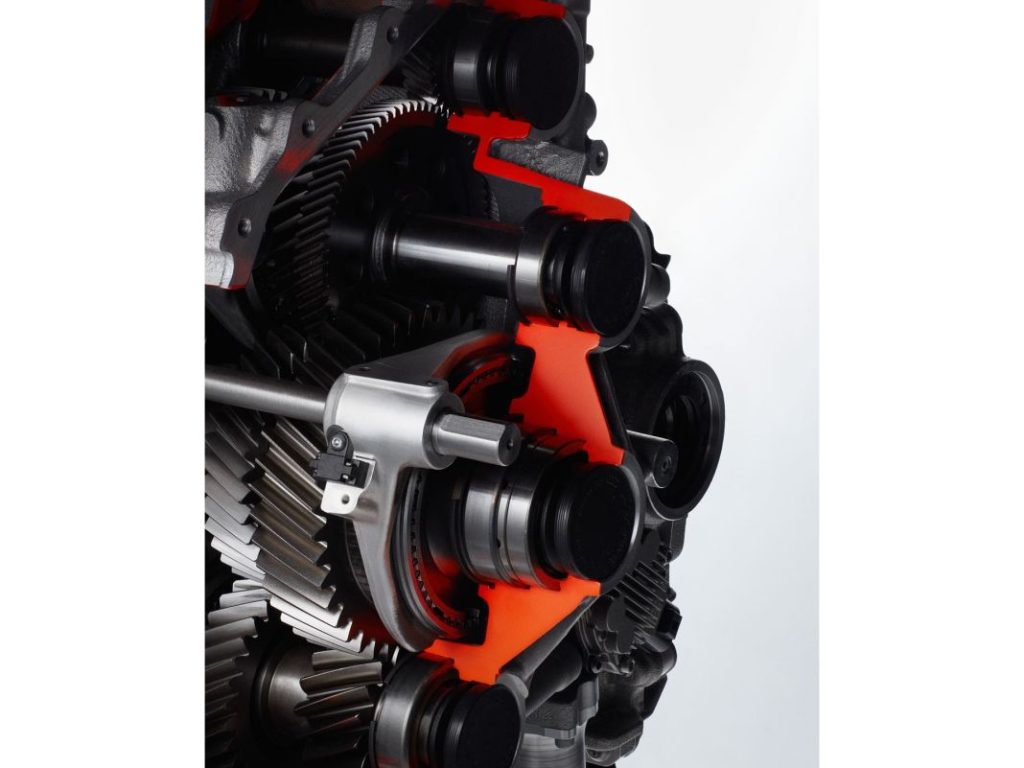 Lamborghini LB744: así es la mecánica híbrida que usará el futuro Aventador 12 Motor16 2023 lamborghini lb744 mecanica 5 Motor16