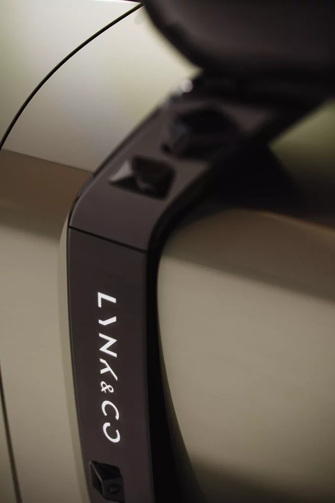 2023 lynk co 08 teaser 6 Motor16