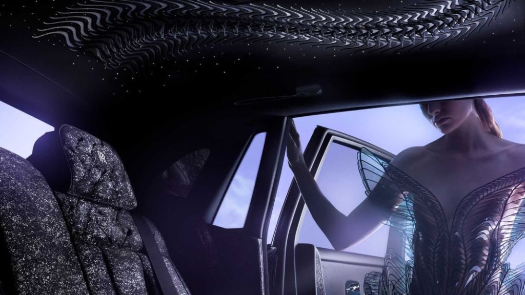 Rolls-Royce Phantom Syntopia. La personalización rebosa por sus poros 1 Motor16 2023 Rolls-Royce Phantom Syntopia. Imagen detalle interior.