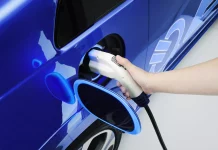 No te fíes de las marcas ni de lo que dicta la WLTP: La OCU te dice cuál es el coche eléctrico que menos energía consume