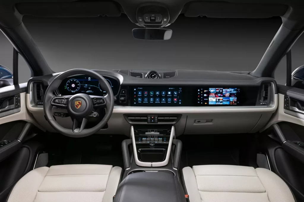 2024 Porsche Cayenne interior adelanto 1 Motor16