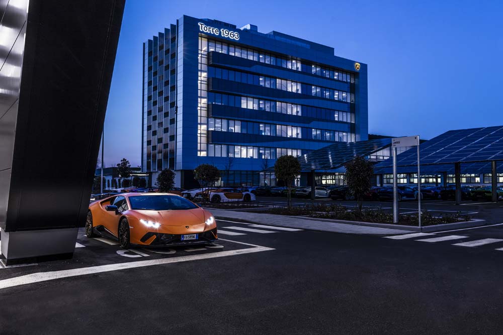 Lamborghini cumple 60 años fabricando maravillas en Sant'Agata 9 Motor16 639137 Motor16
