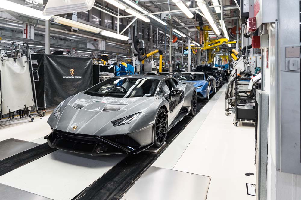 Lamborghini cumple 60 años fabricando maravillas en Sant'Agata 18 Motor16 639177 Motor16