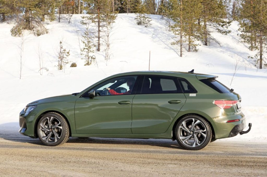 El futuro Audi A3, sin camuflaje 25 Motor16 Audi A3 facelift no camo 23 Motor16