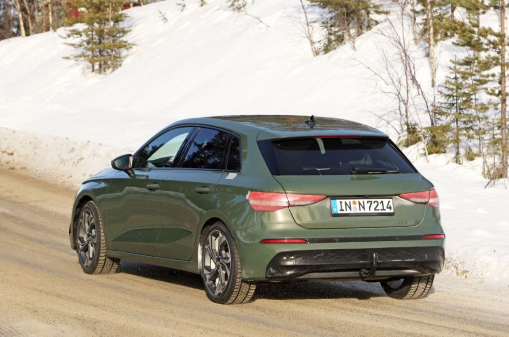 El futuro Audi A3, sin camuflaje 28 Motor16 Audi A3 facelift no camo 26 Motor16