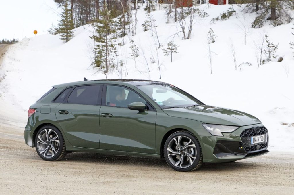 El futuro Audi A3, sin camuflaje 6 Motor16 Audi A3 facelift no camo 4 Motor16