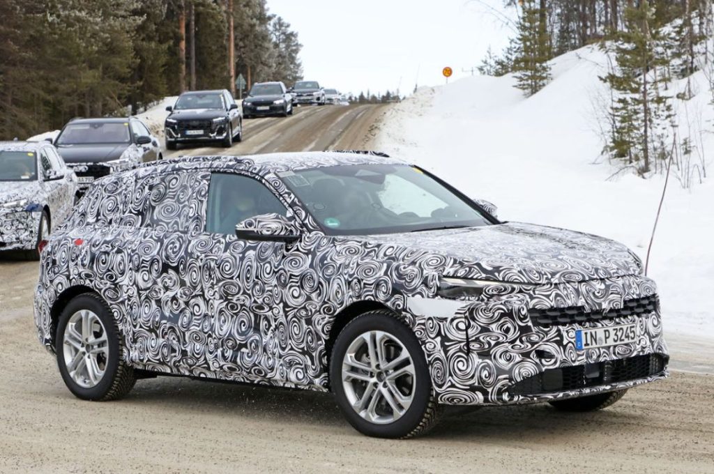 Audi Q5 production lights 15 Motor16