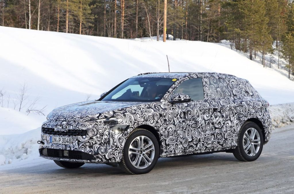 Audi Q5 production lights 25 Motor16