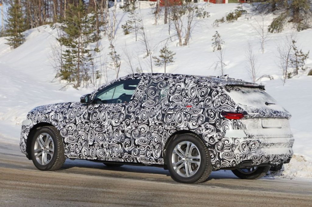 Audi Q5 production lights 35 Motor16