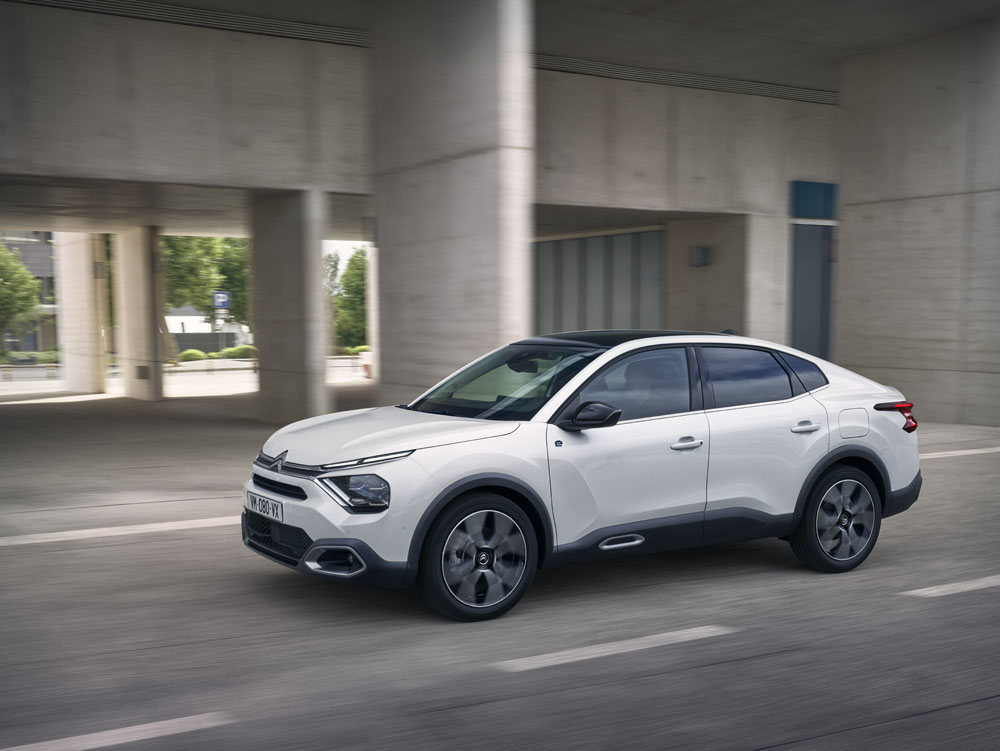 Conducimos el Citroën C4 X: un coche casi único 11 Motor16 CITROEN C4 X 2 Motor16