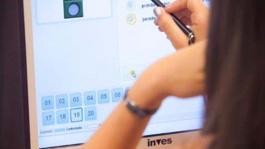 Colapso en la DGT: la "pesadilla" que están viviendo los conductores 1 Motor16 DGT Examen edited Motor16