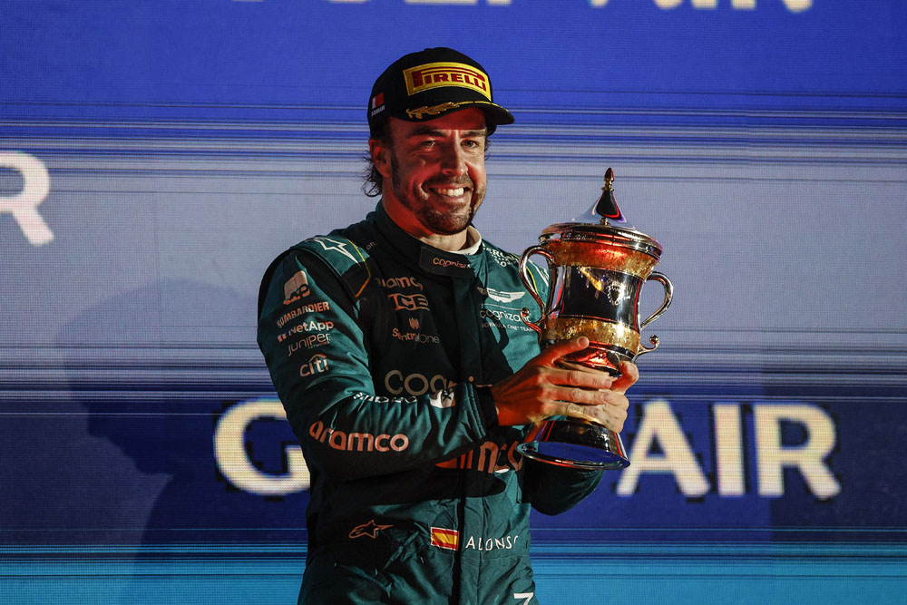 EuropaPress 5032952 alonso fernando spa aston martin f1 team amr23 portrait celebrates with the Motor16