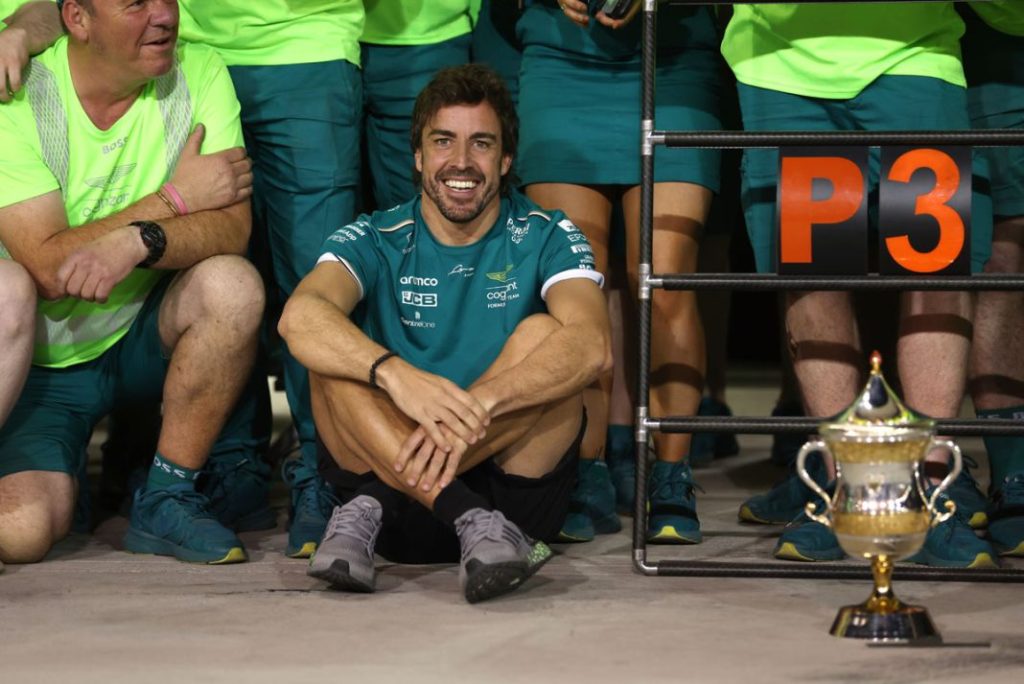 Fernando Alonso y Aston Martin: ¿por fin lo mejor está por llegar? 3 Motor16 FERNANDO ALONSO ASTON MARTIN GP BAHREIN 1 Motor16