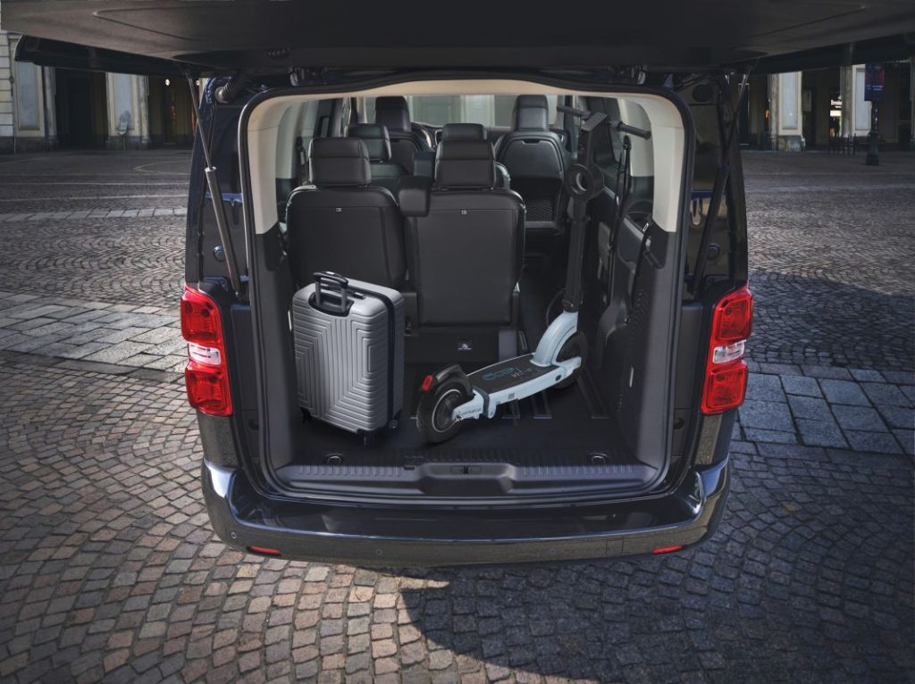 Buena capacidad de maletero en el Fiat E-Ulysse