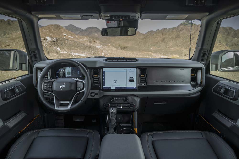 El pastizal que te costará tener un Ford Bronco en España 3 Motor16 2023 Ford Bronco. Imagen salpicadero.