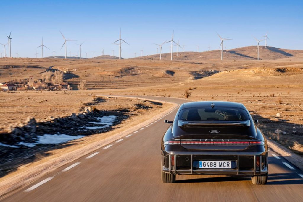 Probamos el Hyundai Ioniq 6, vanguardia absoluta 7 Motor16 Hyundai IONIQ 6 exterior 03 Motor16