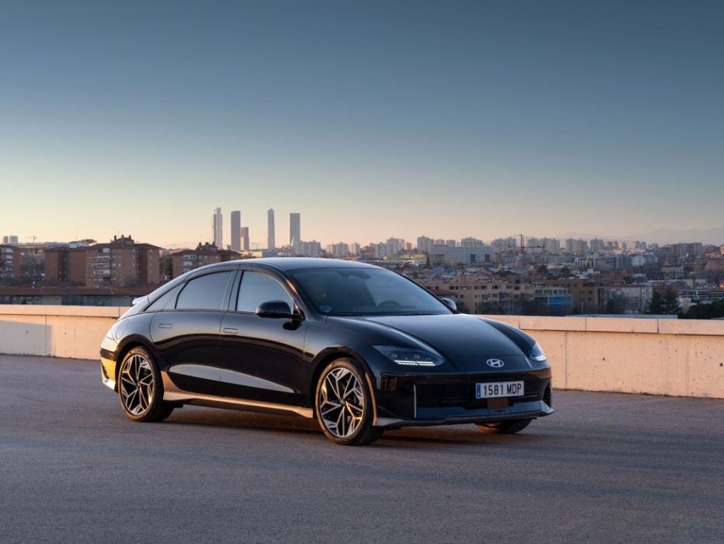 Probamos el Hyundai Ioniq 6, vanguardia absoluta 12 Motor16 Hyundai IONIQ 6 exterior 08 Motor16