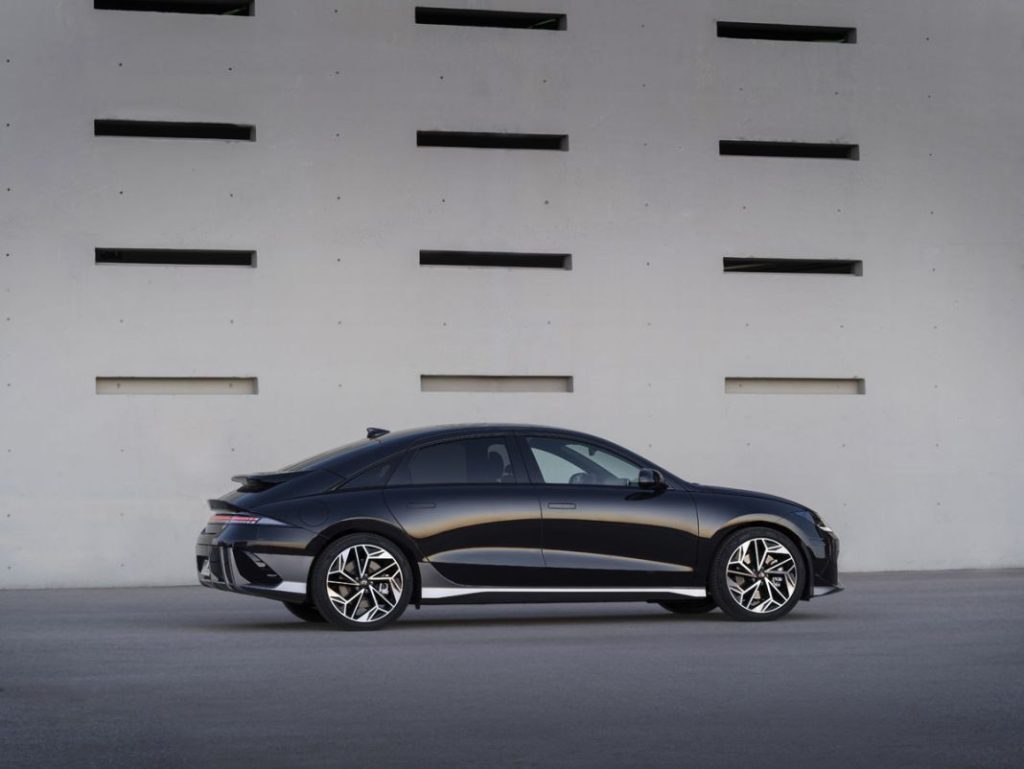 Probamos el Hyundai Ioniq 6, vanguardia absoluta 13 Motor16 Hyundai IONIQ 6 exterior 09 Motor16