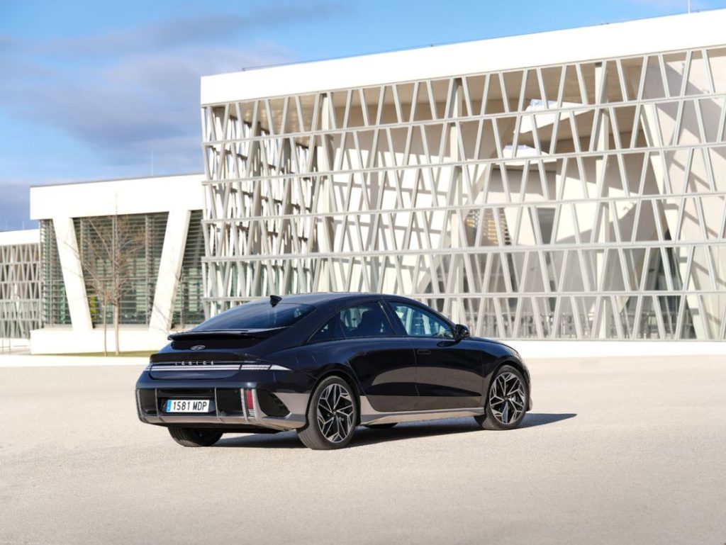 Hyundai Ioniq 6, uno de los coches que se puede probar en el Road Show de la marca.
