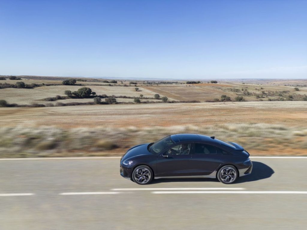 Probamos el Hyundai Ioniq 6, vanguardia absoluta 21 Motor16 Hyundai IONIQ 6 exterior 17 Motor16