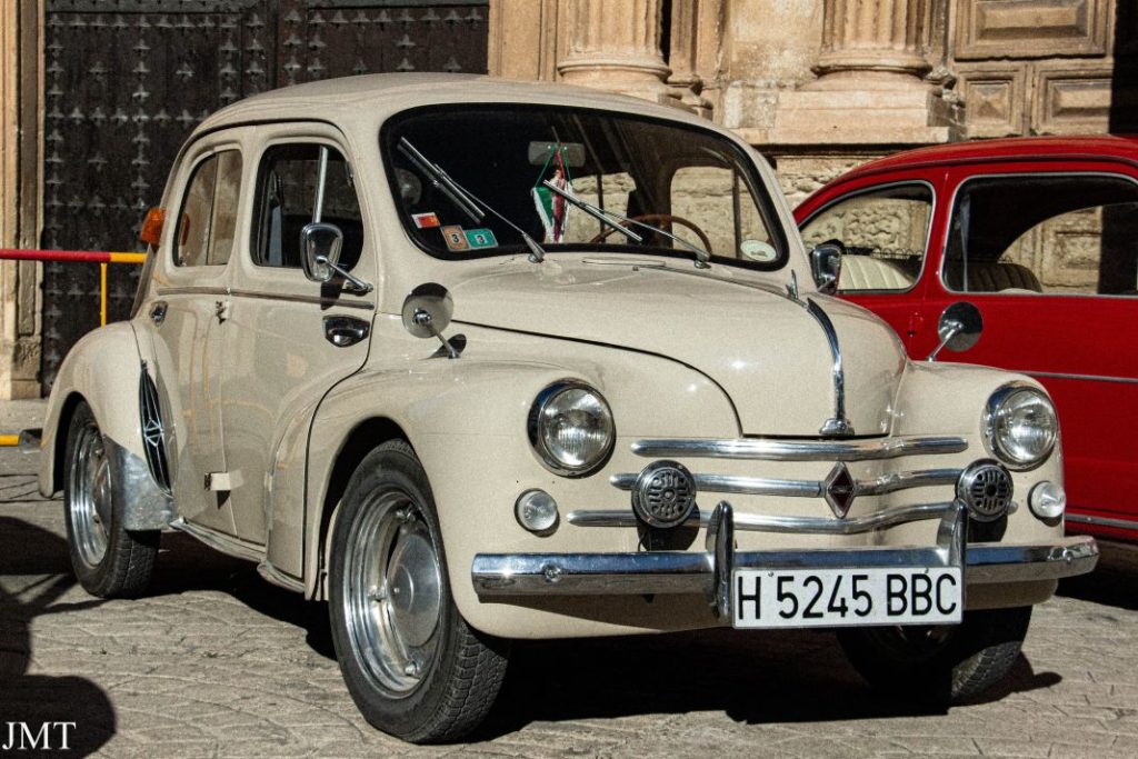 Concentración de coches clásicos e históricos en un lugar de La Mancha 134 Motor16 IMG 0843 Motor16