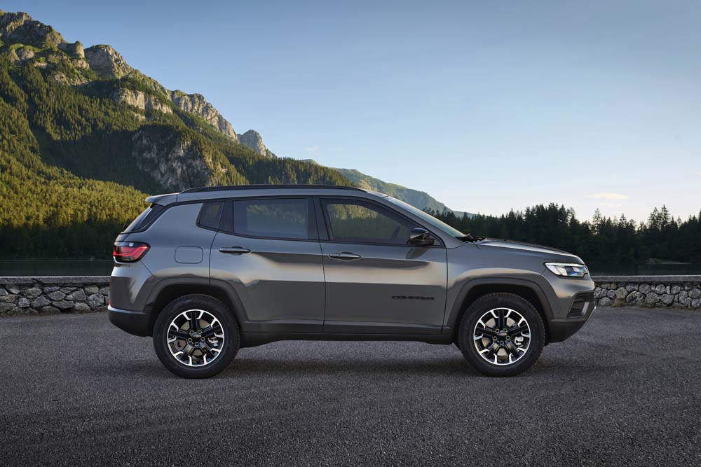 Jeep Compass y Renegade. Así son sus ediciones especiales 8 Motor16 Jeep Compass Upland 1 Motor16