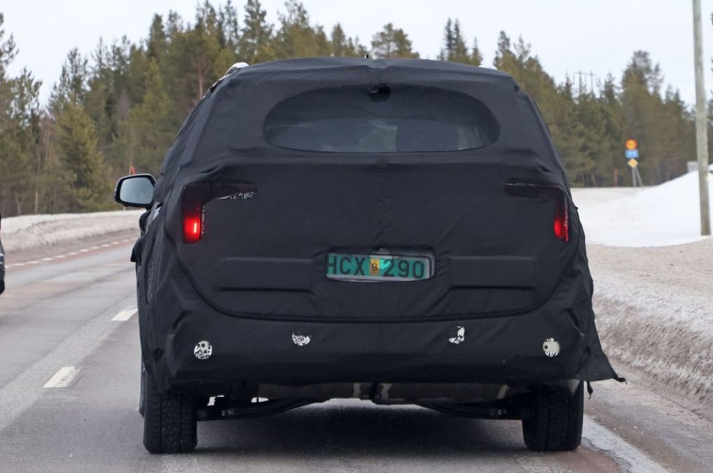 Las primeras fotos del futuro Kia Carnival 14 Motor16 Kia Carnival facelift 12 Motor16