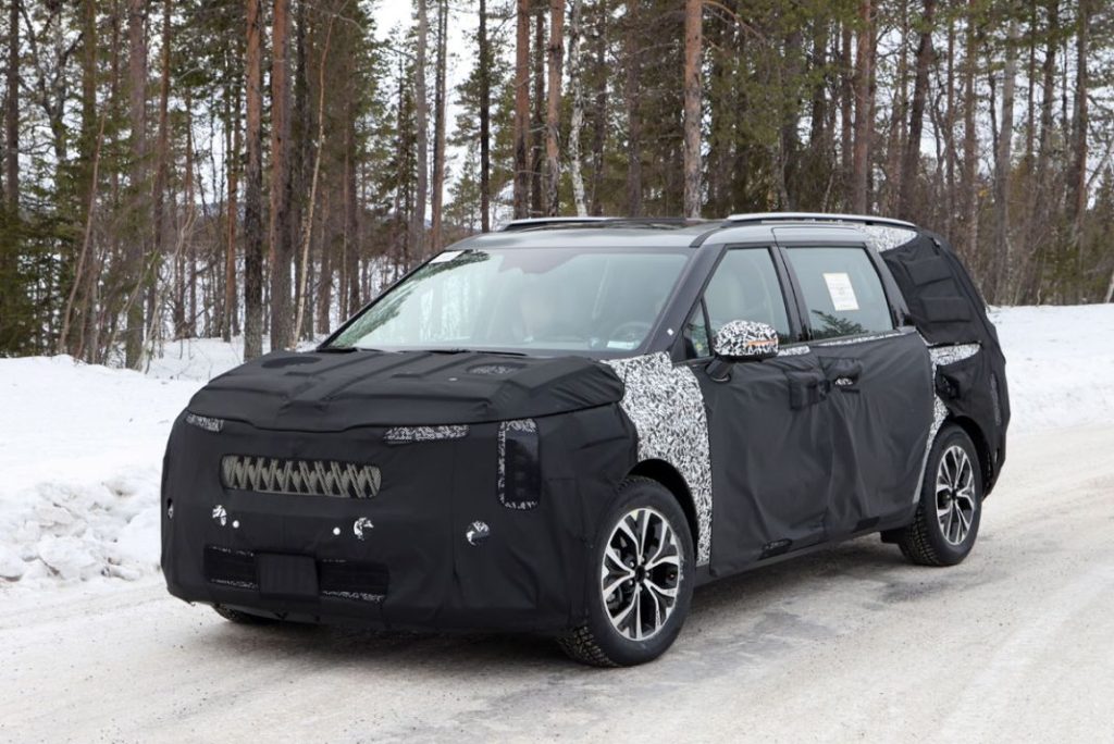 Las primeras fotos del futuro Kia Carnival 15 Motor16 Kia Carnival facelift 13 Motor16