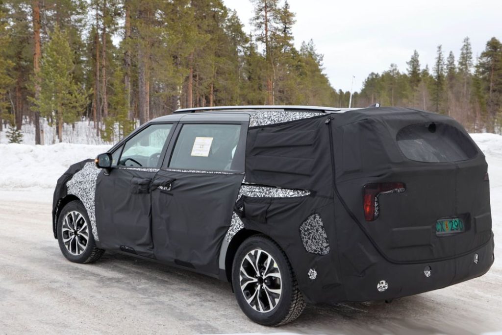 Las primeras fotos del futuro Kia Carnival 21 Motor16 Kia Carnival facelift 19 Motor16