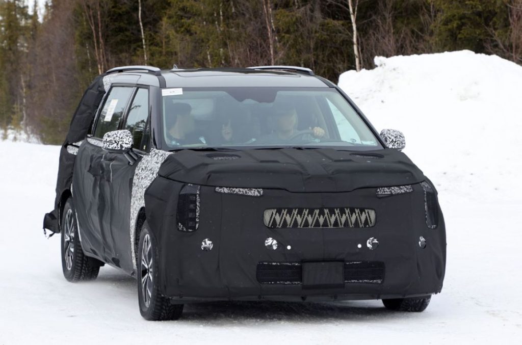 Las primeras fotos del futuro Kia Carnival 29 Motor16 Kia Carnival facelift 27 Motor16