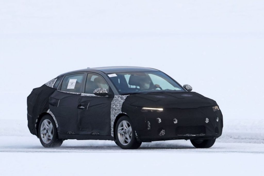 El nuevo Kia Rio Sedán está en marcha 6 Motor16 Kia Rio sedan 4 Motor16