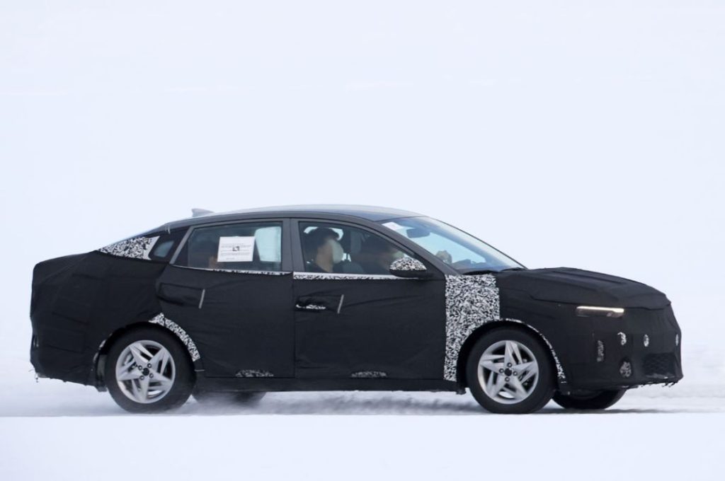 El nuevo Kia Rio Sedán está en marcha 9 Motor16 Kia Rio sedan 7 Motor16