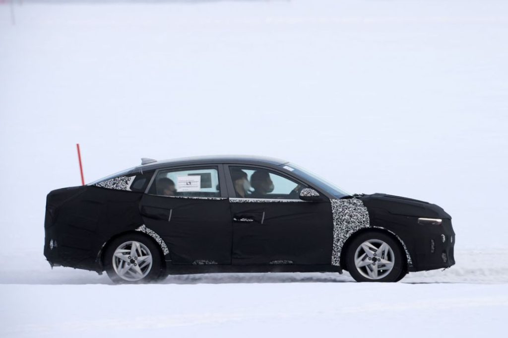 El nuevo Kia Rio Sedán está en marcha 10 Motor16 Kia Rio sedan 8 Motor16