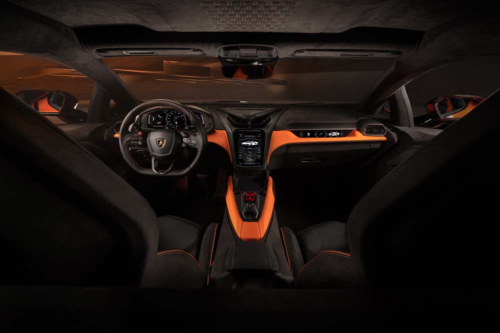 Lamborghini Revuelto 18 Motor16