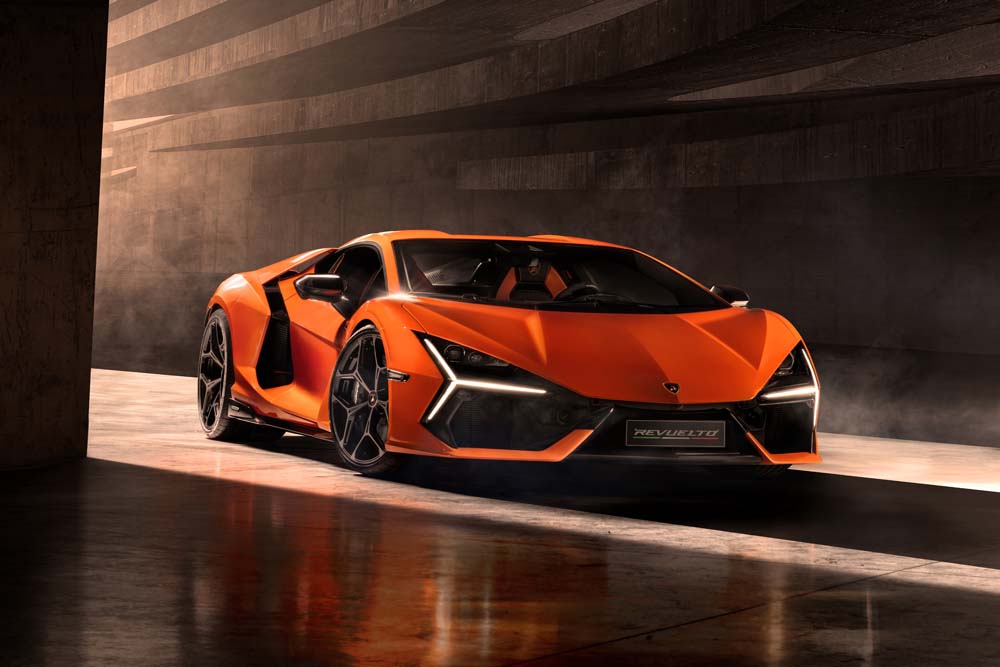 Así es el Lamborghini Revuelto: híbrido enchufable, V12 y 1.015 CV 36 Motor16 Lamborghini Revuelto 28 Motor16