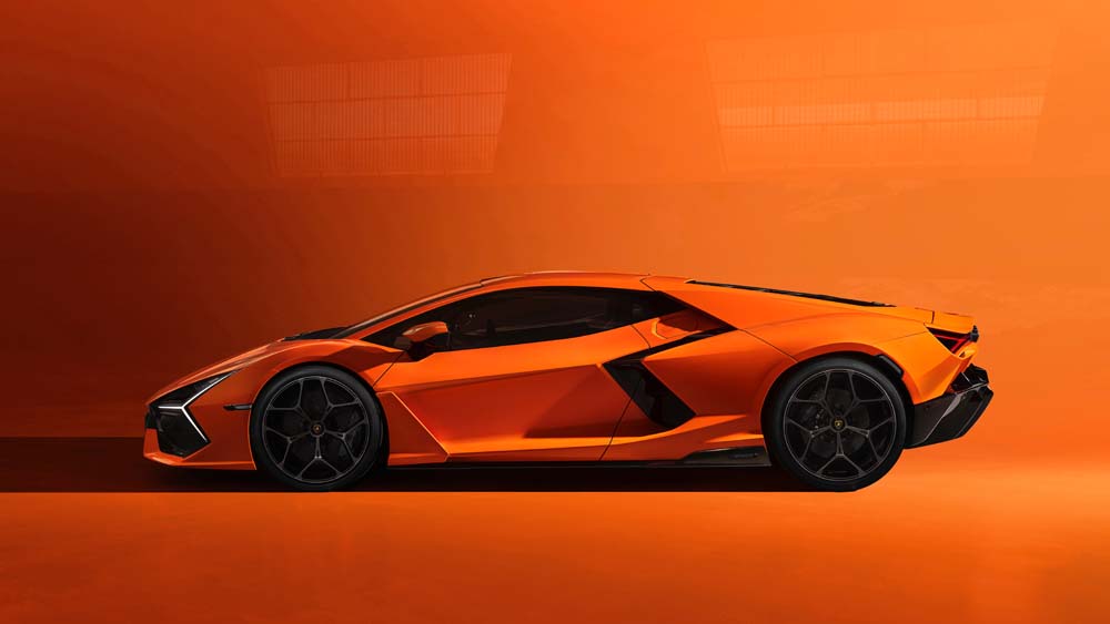Así es el Lamborghini Revuelto: híbrido enchufable, V12 y 1.015 CV 40 Motor16 Lamborghini Revuelto 32 1 Motor16