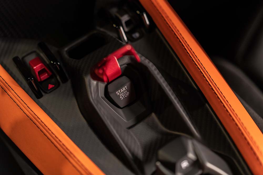 Así es el Lamborghini Revuelto: híbrido enchufable, V12 y 1.015 CV 14 Motor16 Lamborghini Revuelto 6 Motor16