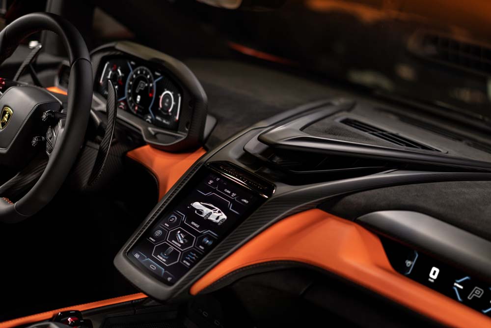 Así es el Lamborghini Revuelto: híbrido enchufable, V12 y 1.015 CV 6 Motor16 Lamborghini Revuelto