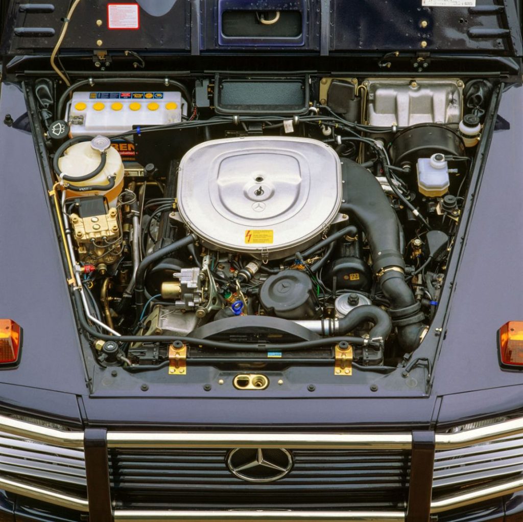 MERCEDES 500 GE V8 6 Motor16