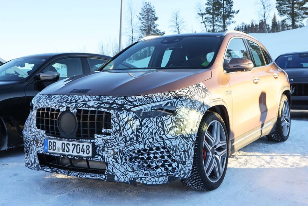 Mercedes AMG GLA45 facelift 1 copia Motor16