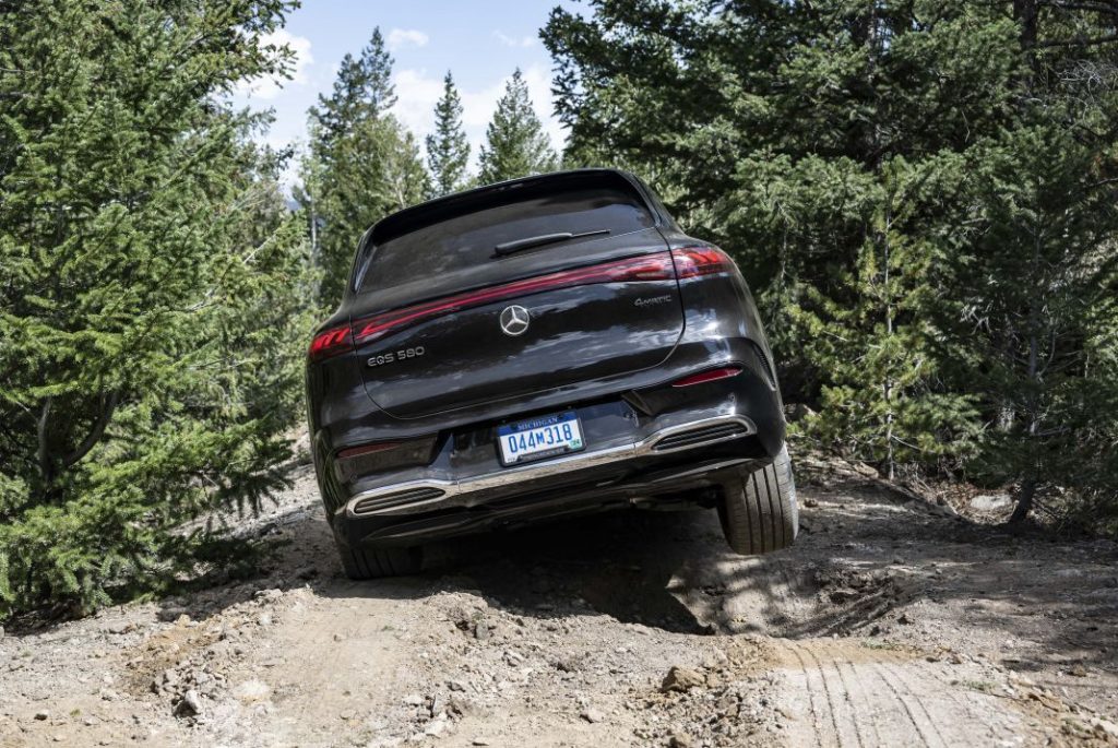Primera prueba del Mercedes EQS SUV: Un eléctrico de talla XXL en prestaciones, autonomía… y precio 1 Motor16 Mercedes Benz EQS SUV prueba 2 Motor16