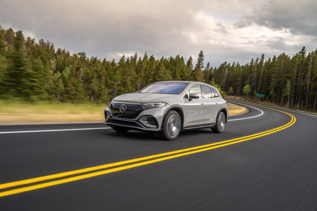 Primera prueba del Mercedes EQS SUV: Un eléctrico de talla XXL en prestaciones, autonomía… y precio 5 Motor16 Mercedes Benz EQS SUV prueba 8 Motor16