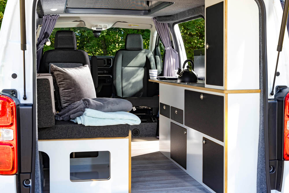 Opel Vivaro Alpincamper 11 Motor16