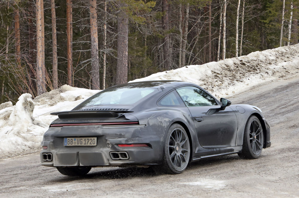 El Porsche 911 Turbo, espiado de nuevo 11 Motor16 Porsche 911 Turbo S facelift 10 Motor16