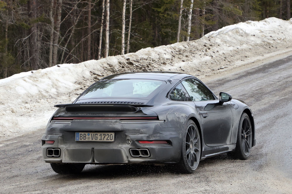 El Porsche 911 Turbo, espiado de nuevo 13 Motor16 Porsche 911 Turbo S facelift 12 Motor16