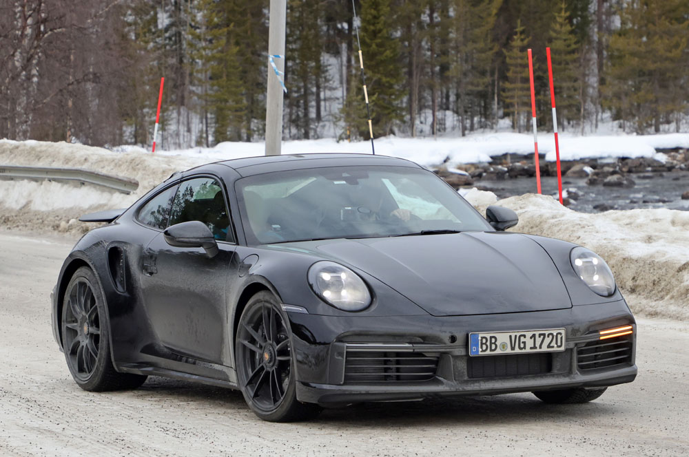 El Porsche 911 Turbo, espiado de nuevo 4 Motor16 Porsche 911 Turbo S facelift 3 Motor16