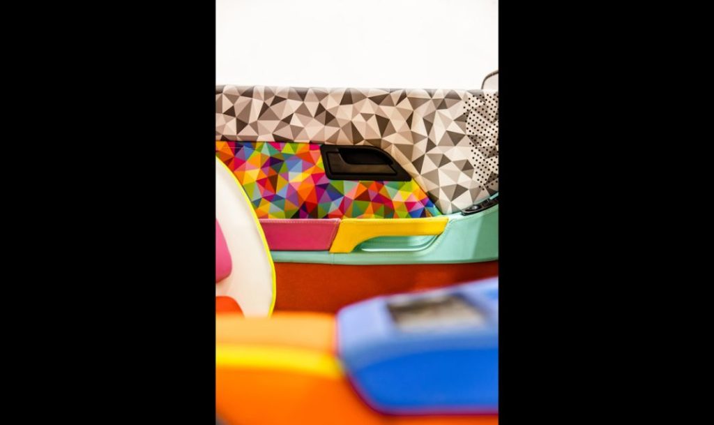 Multicolor: así es el último Porsche Art Car 17 Motor16 Porsche Art Car Okuda San Miguel15 Motor16