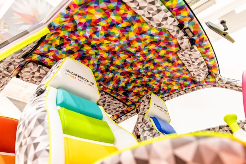 Multicolor: así es el último Porsche Art Car 2 Motor16 Porsche Art Car Okuda San Miguel8 Motor16